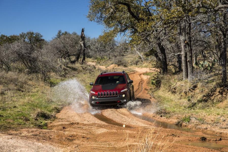  Jeep Cherokee 2014 года  (фото 22 из 88)